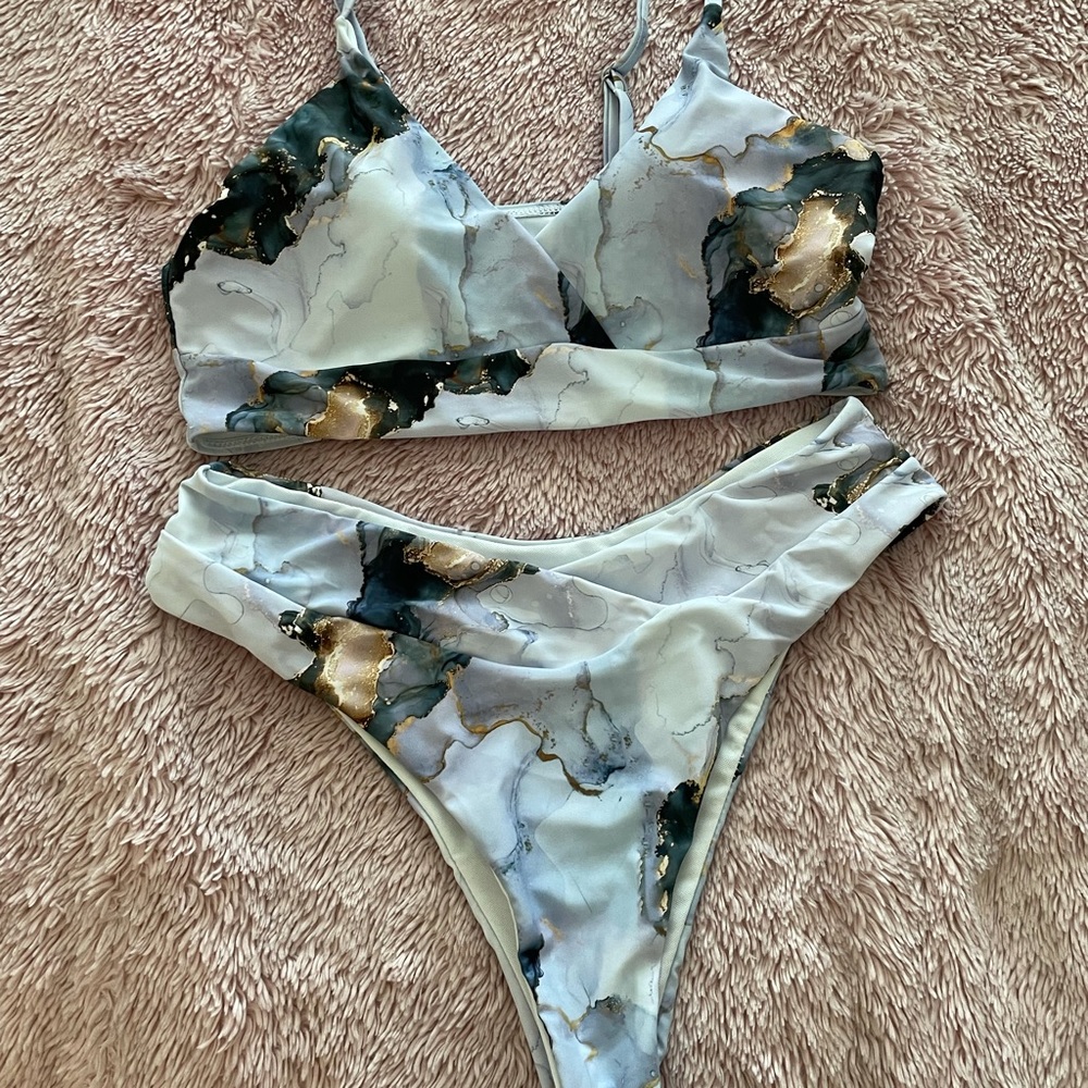 Medium, 2 piece, marble